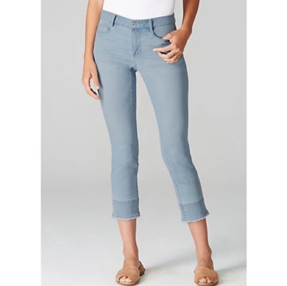 J. JILL Cropped Denim Jeans Light Wash With Frayed Hem Detail 4